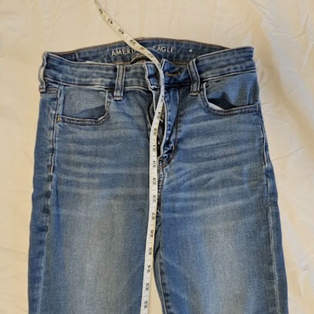American Eagle Women’s Hi-Rise Jegging – Size 6 Regular